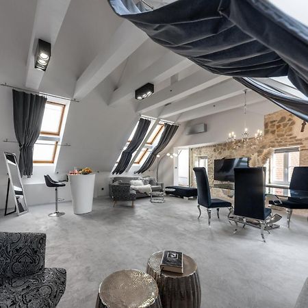 Coco Chanel Boutique Apartment Брно Екстер'єр фото